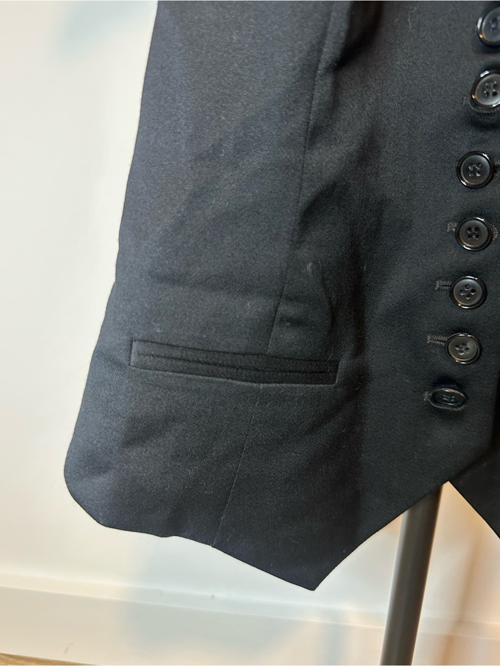 Norma Kamali Black Tailored Button Vest - Picture 6 of 6